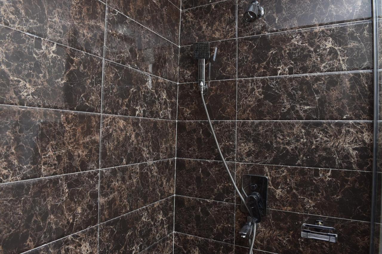 Urban Metro Inn Лагос Екстериор снимка